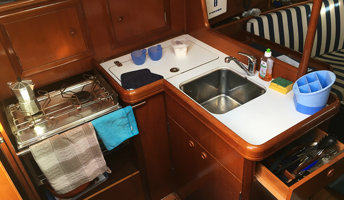 SAGI: OCEANIS 331 CLIPPER