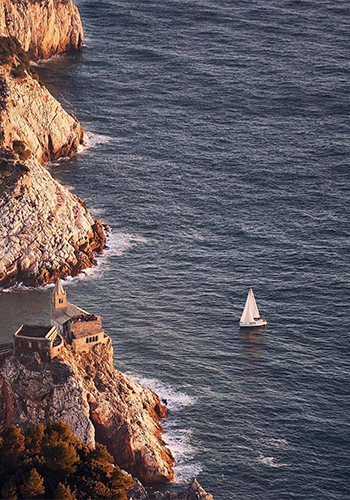 GITA IN BARCA A VELA ALLE CINQUE TERRE