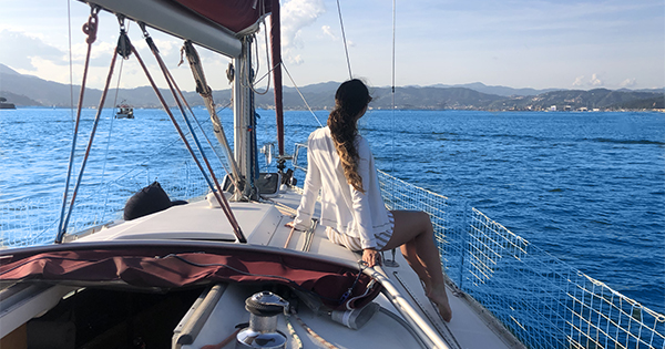 Scopri di più sull'articolo Noleggio barca a vela a La Spezia per visitare le Cinque Terre