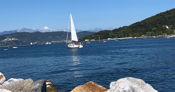 Scopri di più sull'articolo Tour in barca a vela alle Cinque Terre