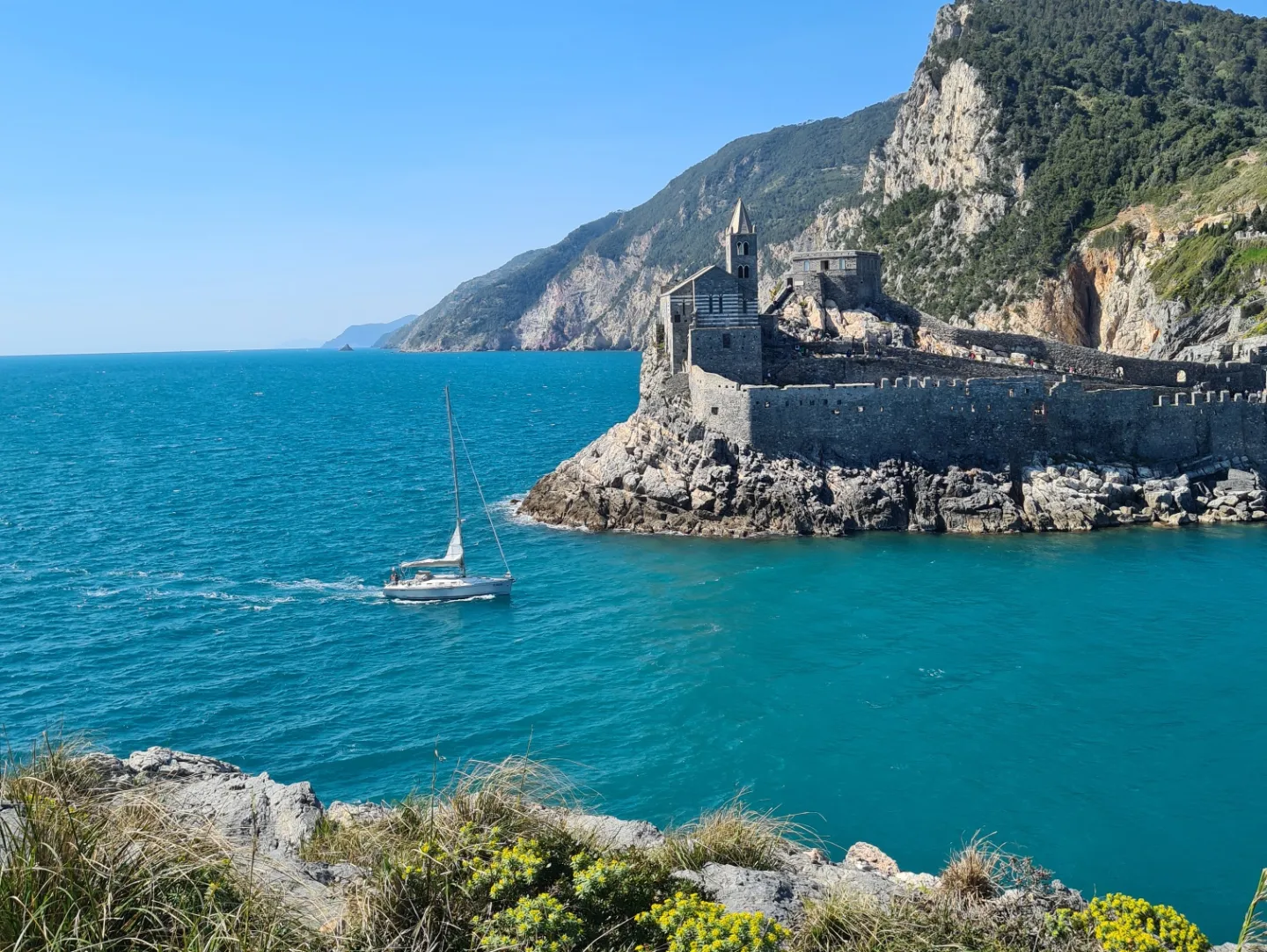 Locazione Barca a Vela Cinque Terre